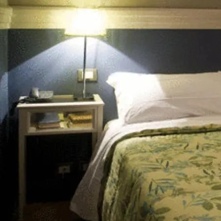 Colombo Hotel 2*